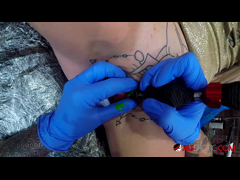 ❤️ Sully Savage, o bunăciune extrem de tatuată, și-a făcut un tatuaj pe clitorisul ei ☑  at ro.ergoupa.top ❌